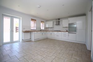 Kitchen/Diner- click for photo gallery